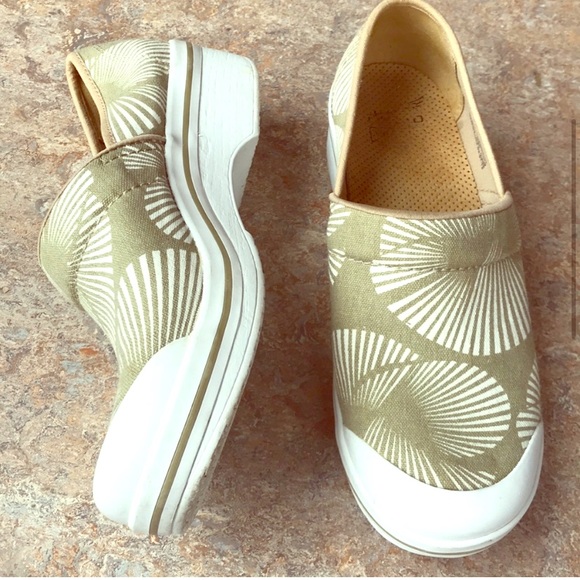 dansko espadrilles